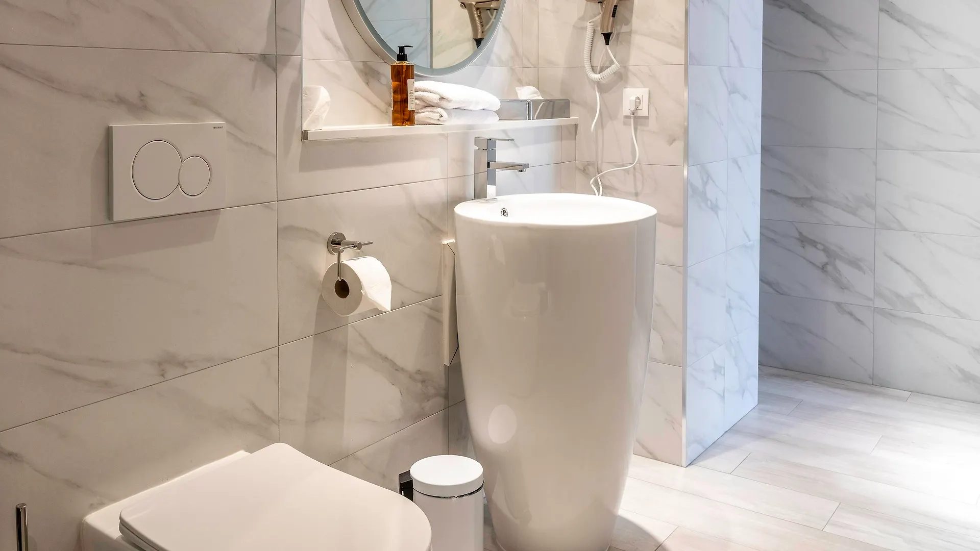 Amory Hotel By Hyllit Antwerp