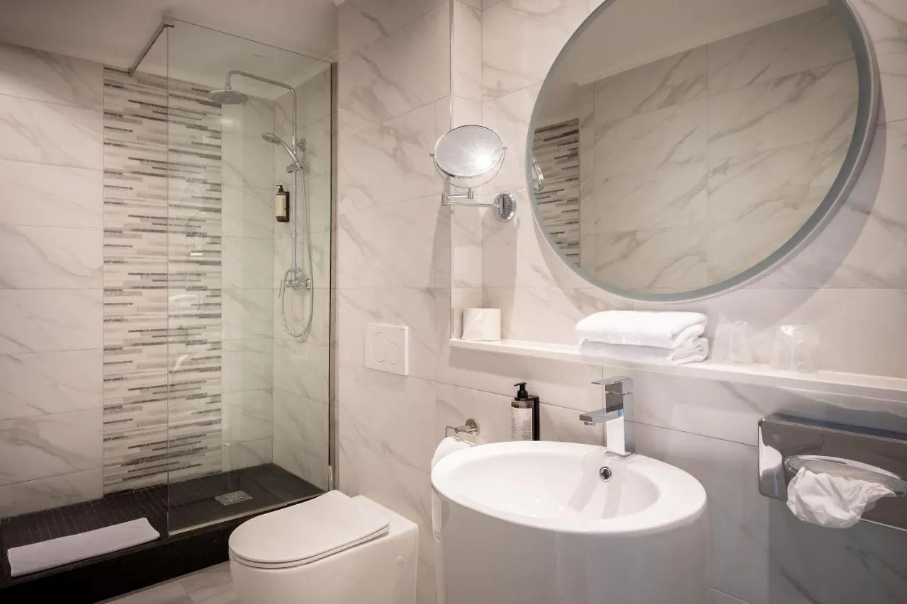Amory Hotel By Hyllit Antwerp 3*,