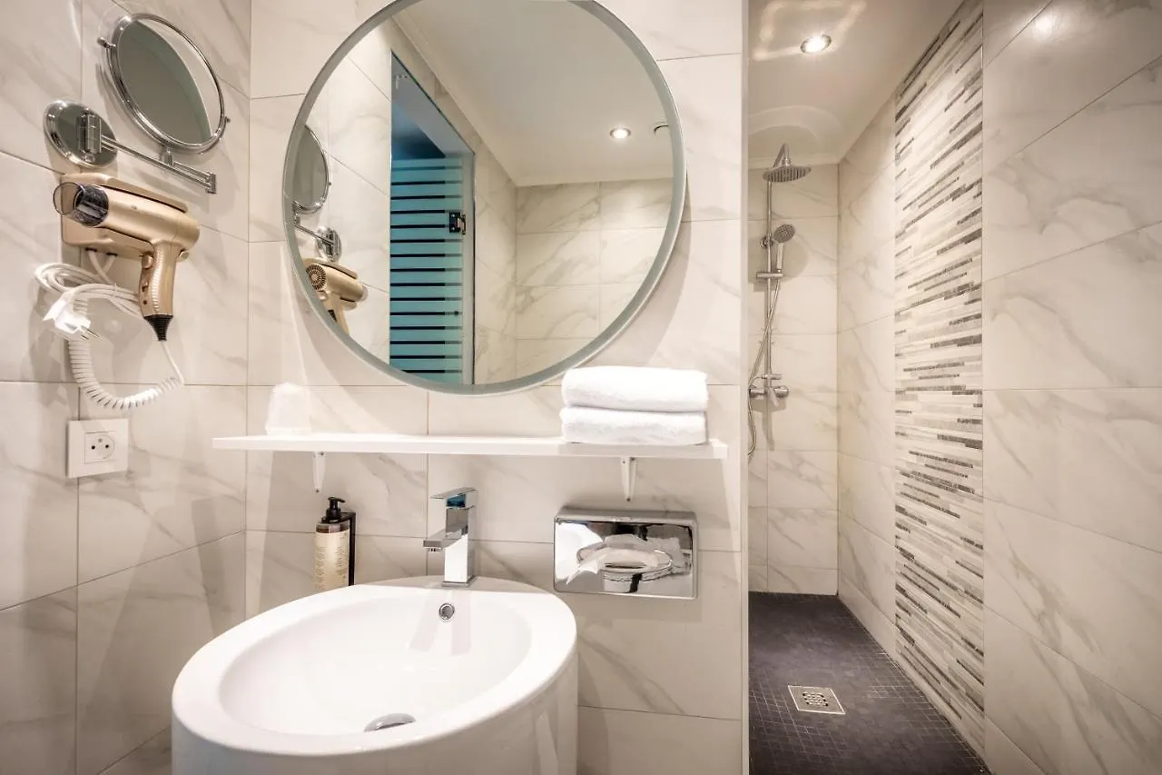 Amory Hotel By Hyllit Antwerp
